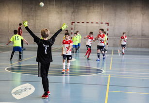 开yun官网-四国蝶泳转身用时差距仅0.07秒，蝶泳转身动作